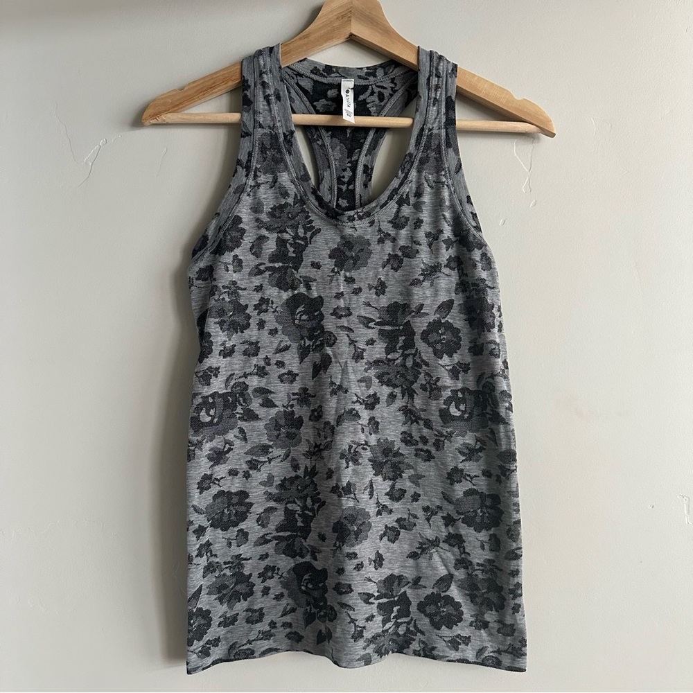 Athleta Grey & Black Lace Print Tank Top